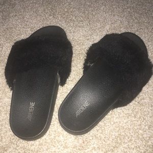 black ardene slides